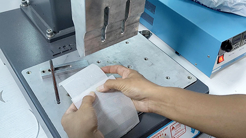 无纺布的超声波焊接应用