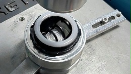 超声波焊接机在便携式补光灯管焊接应用方案详解