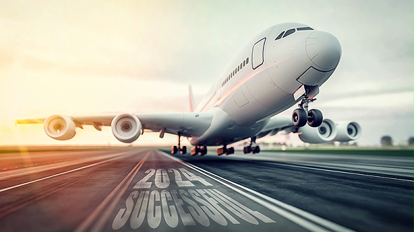 千库网_城市日出2024飞机机场跑道摄影图配图_摄影图编号20422569