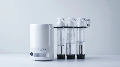 千库网_白色背景上分离的反渗透水过滤系统_摄影图编号20732788