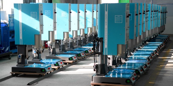 灵科超声波焊接机整机