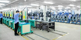 灵科超声波机器装配间