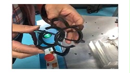 灵科超声波焊接机焊接小型灯饰外罩