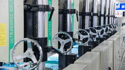 智造无痕：灵科超声波焊接如何定义智能镜框的“隐形”品质？