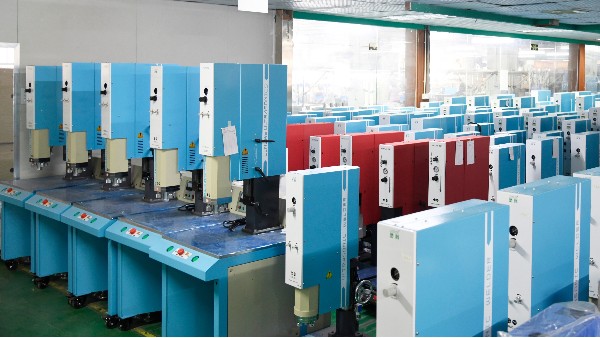 减小“超声波焊接”残余变形的设计措施