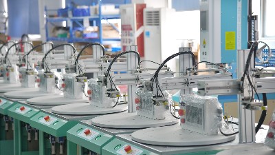 <i style='color:red'>云浮超声波</i>塑料焊接机推动快餐盒生产行业升级