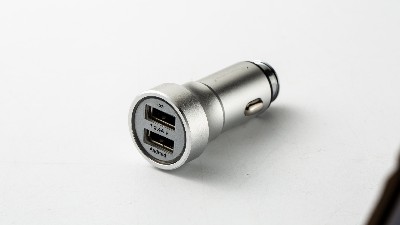 灵科超声波焊接技术在<i style='color:red'>车载充电器焊接</i>中的卓越优势