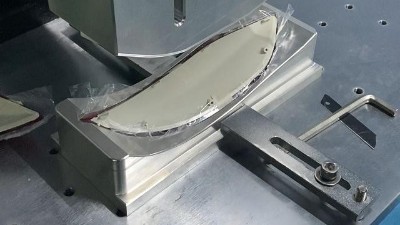 探析<i style='color:red'>超声波焊接车灯</i>：应用场景、技术难题及解决方案