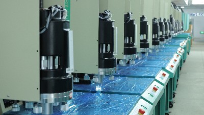 岳阳超声波焊接机：破解<i style='color:red'>无纺布焊接</i>难题的智能解决方案