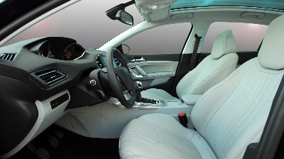 千库网_车内_摄影图编号15431877