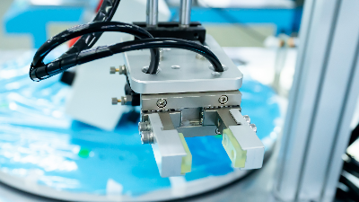 灵科<i style='color:red'>超声波焊接血浆分离杯</i>：为医疗安全与效率注入科技力量